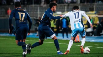 الزمالك يهزم بيراميدز ويترأس الدوري بعد قمة مثيرة